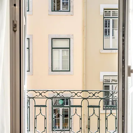 Akicity Baixa Out Lisbon